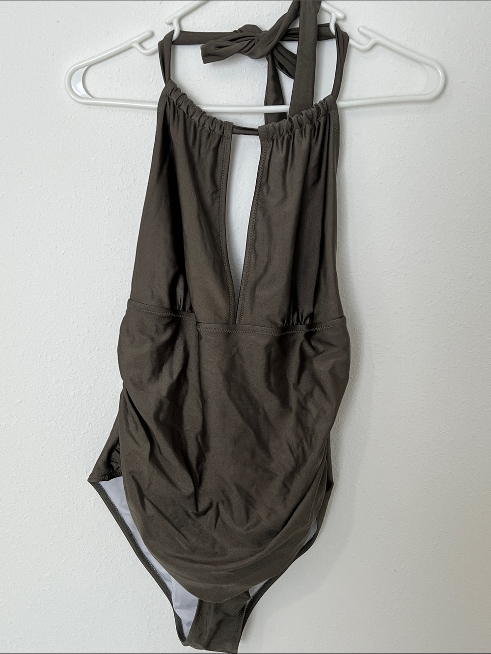 CUPSHE Women's Olive Halter One-Piece Swimsuit